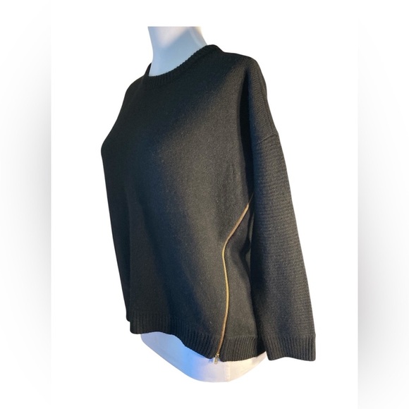 J. Crew Women’s Black Sweater Gold Side Zippers Size Small NWT Luxury Gift - Picture 2 of 6